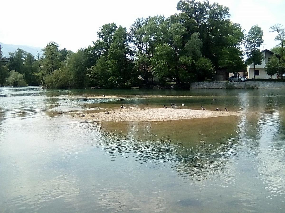 Guesthouse Una 1 Bihać エクステリア 写真